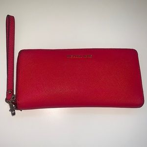 Michael Kors Leather Continental Wristlet